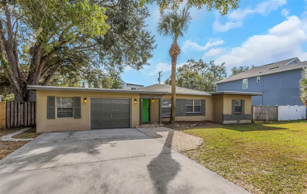4622 W El Prado Boulevard Tampa FL 33629