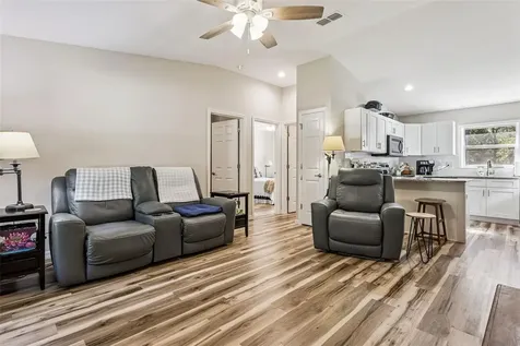61 Guava Trail Ocklawaha FL 32179