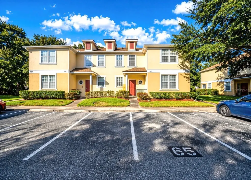 1965 Fiesta Ridge Court Tampa FL 33604