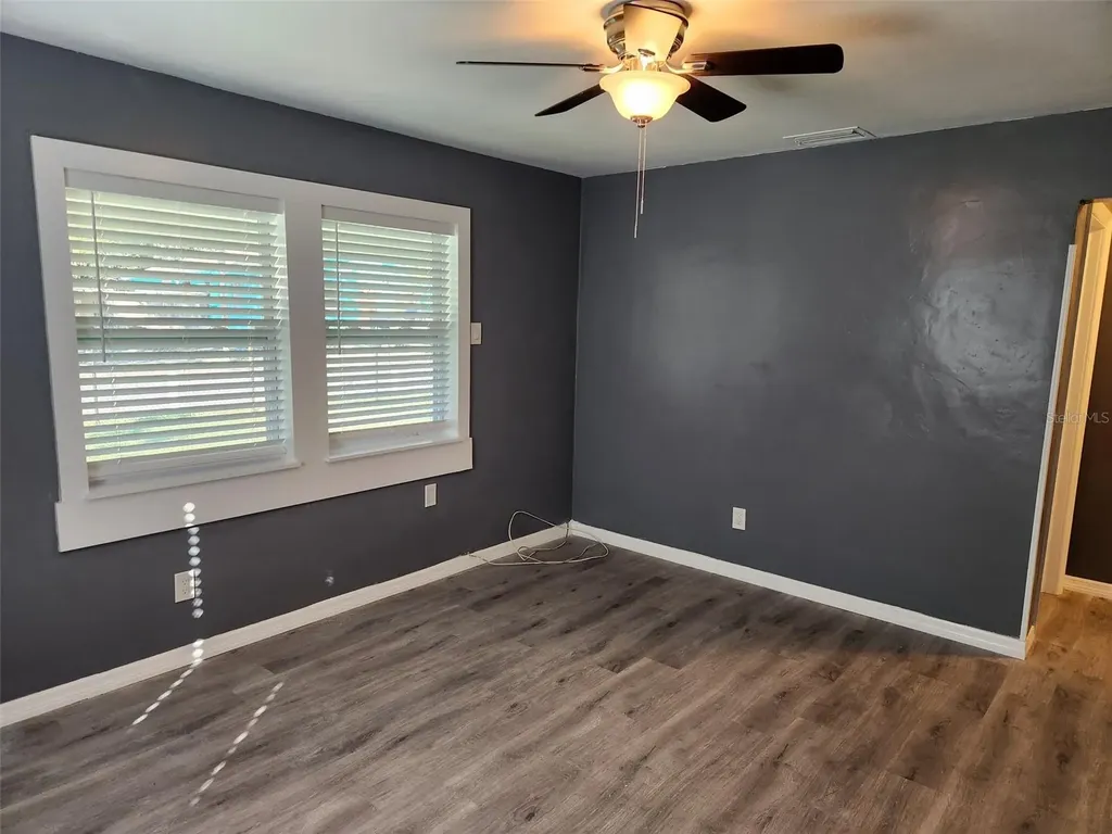 2011 11th Street W Bradenton FL 34205