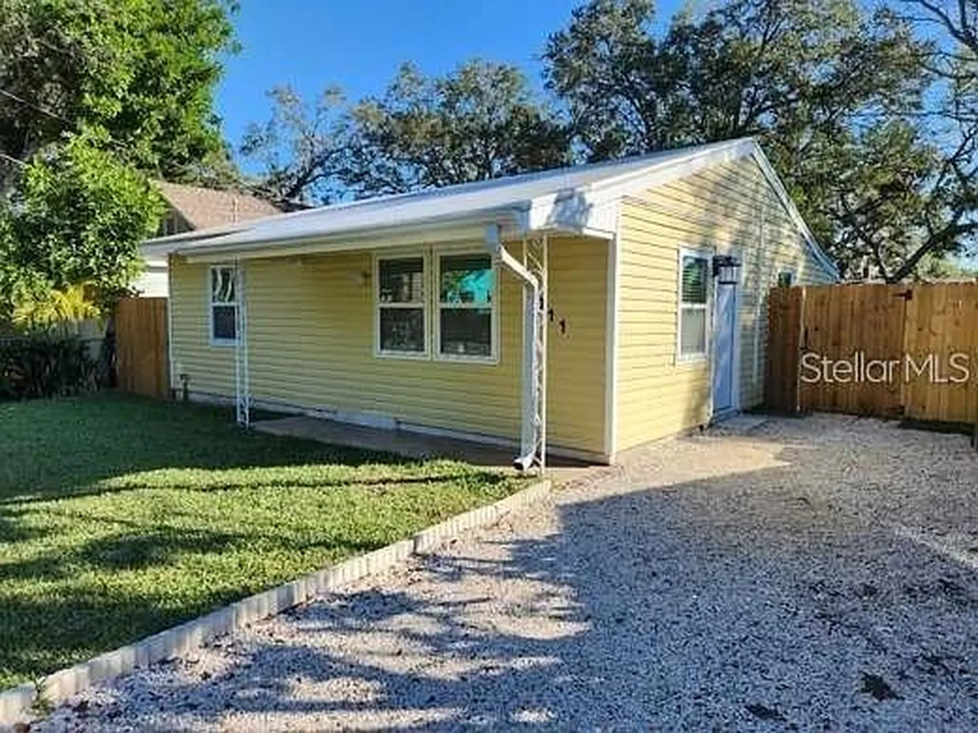 2011 11th Street W Bradenton FL 34205