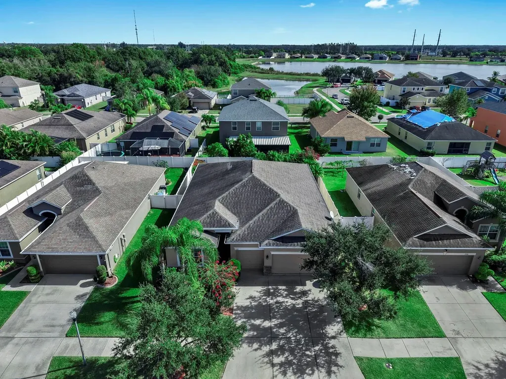 2434 Dakota Rock Drive Ruskin FL 33570