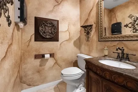 4900 33rd Avenue N St Petersburg FL 33710