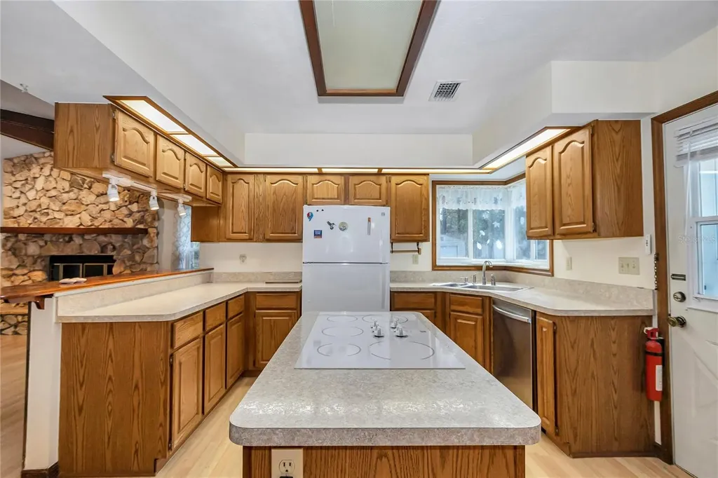 18012 SW 68 Loop Dunnellon FL 34432