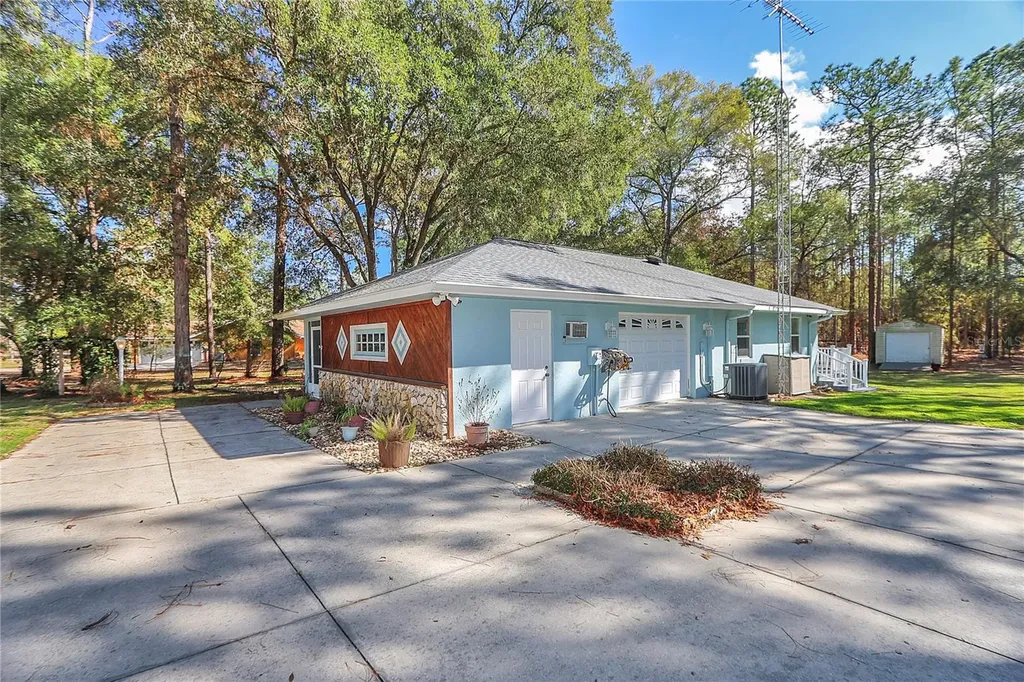 18012 SW 68 Loop Dunnellon FL 34432