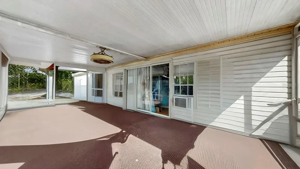 601 8th Court SE Ruskin FL 33570