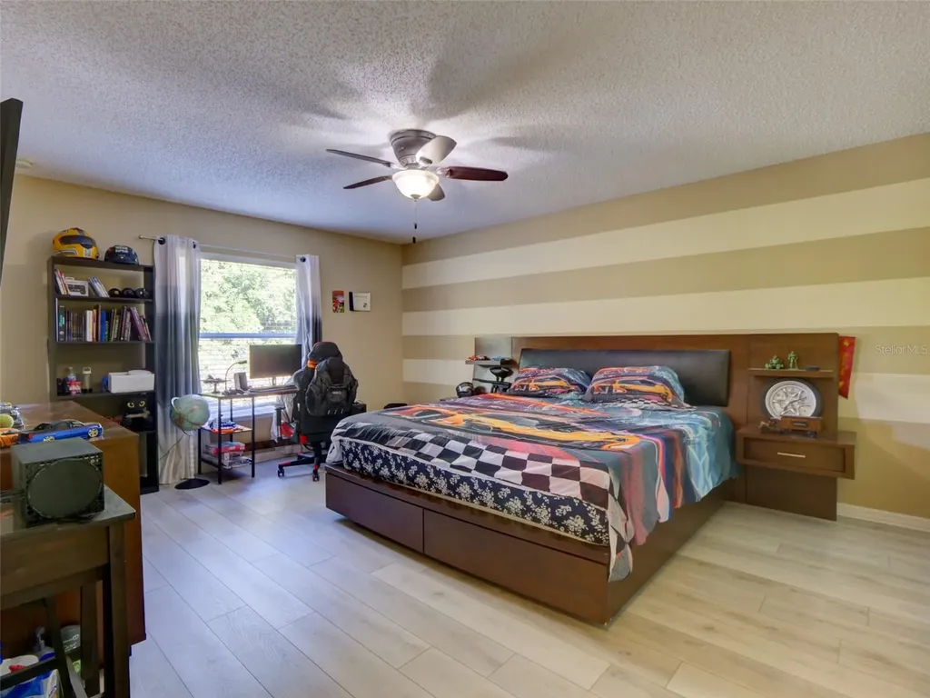 121 W Fiesta Key Loop Deland FL 32720