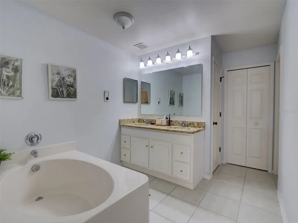 121 W Fiesta Key Loop Deland FL 32720