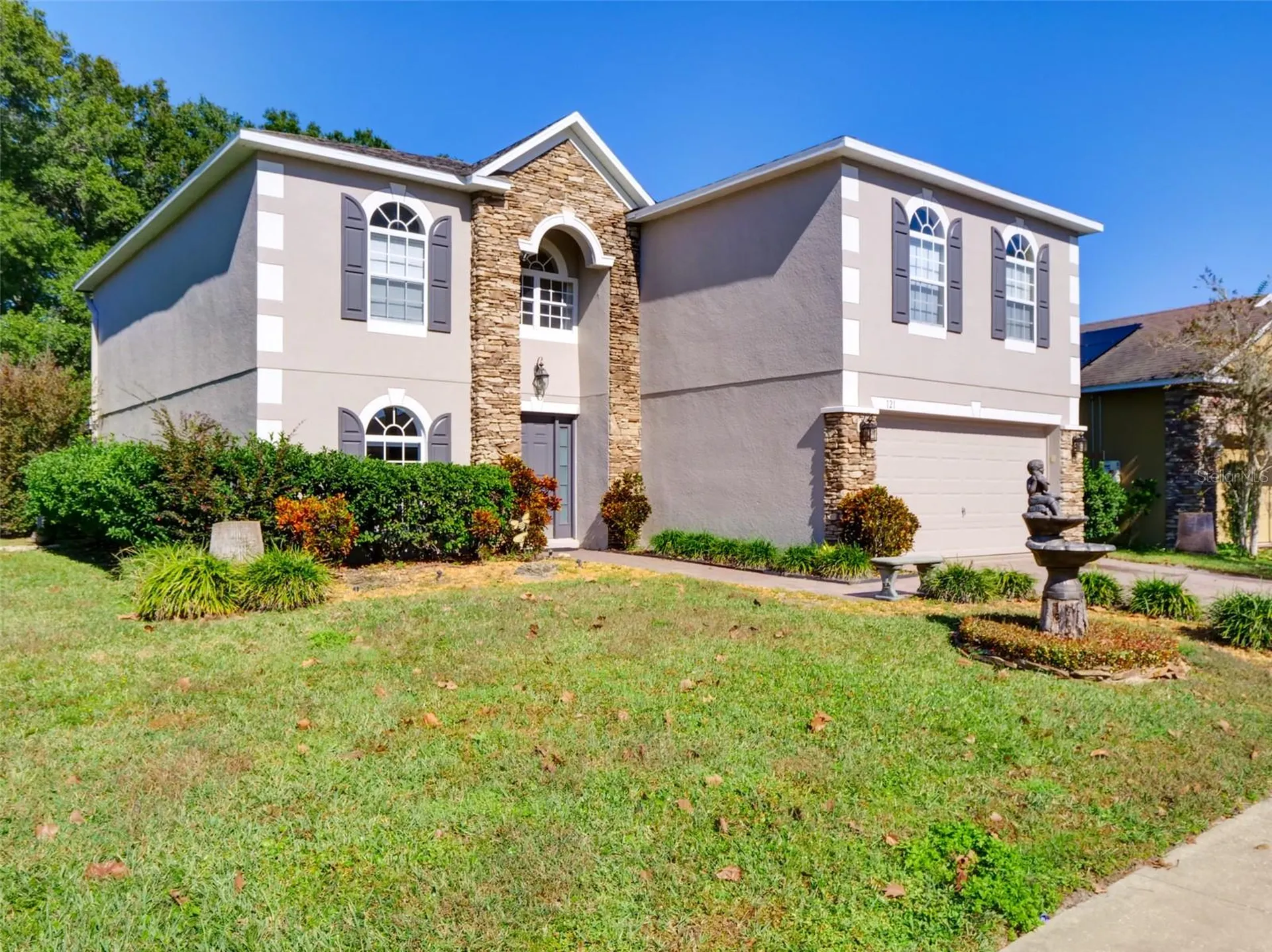 121 W Fiesta Key Loop Deland FL 32720