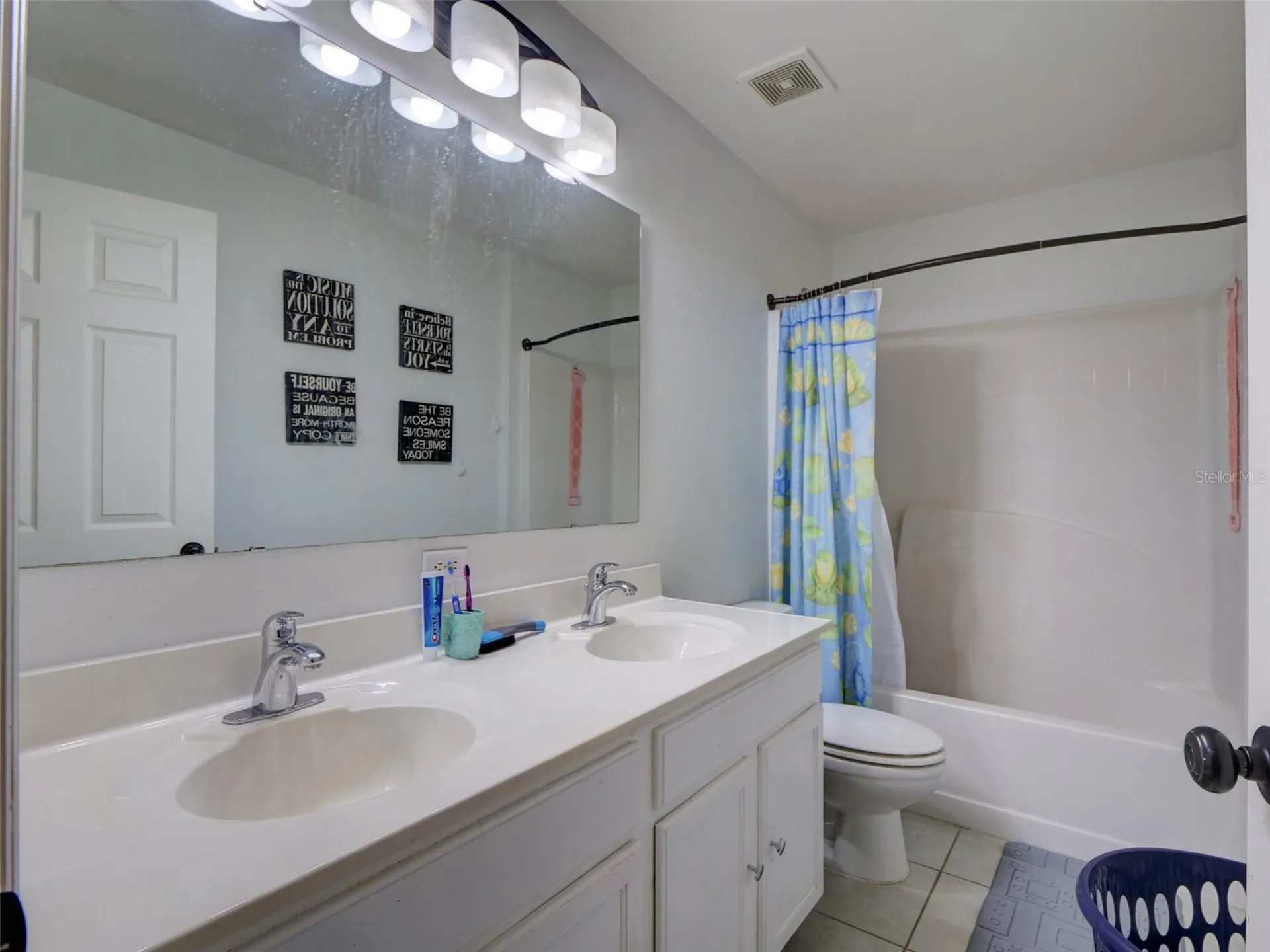121 W Fiesta Key Loop Deland FL 32720
