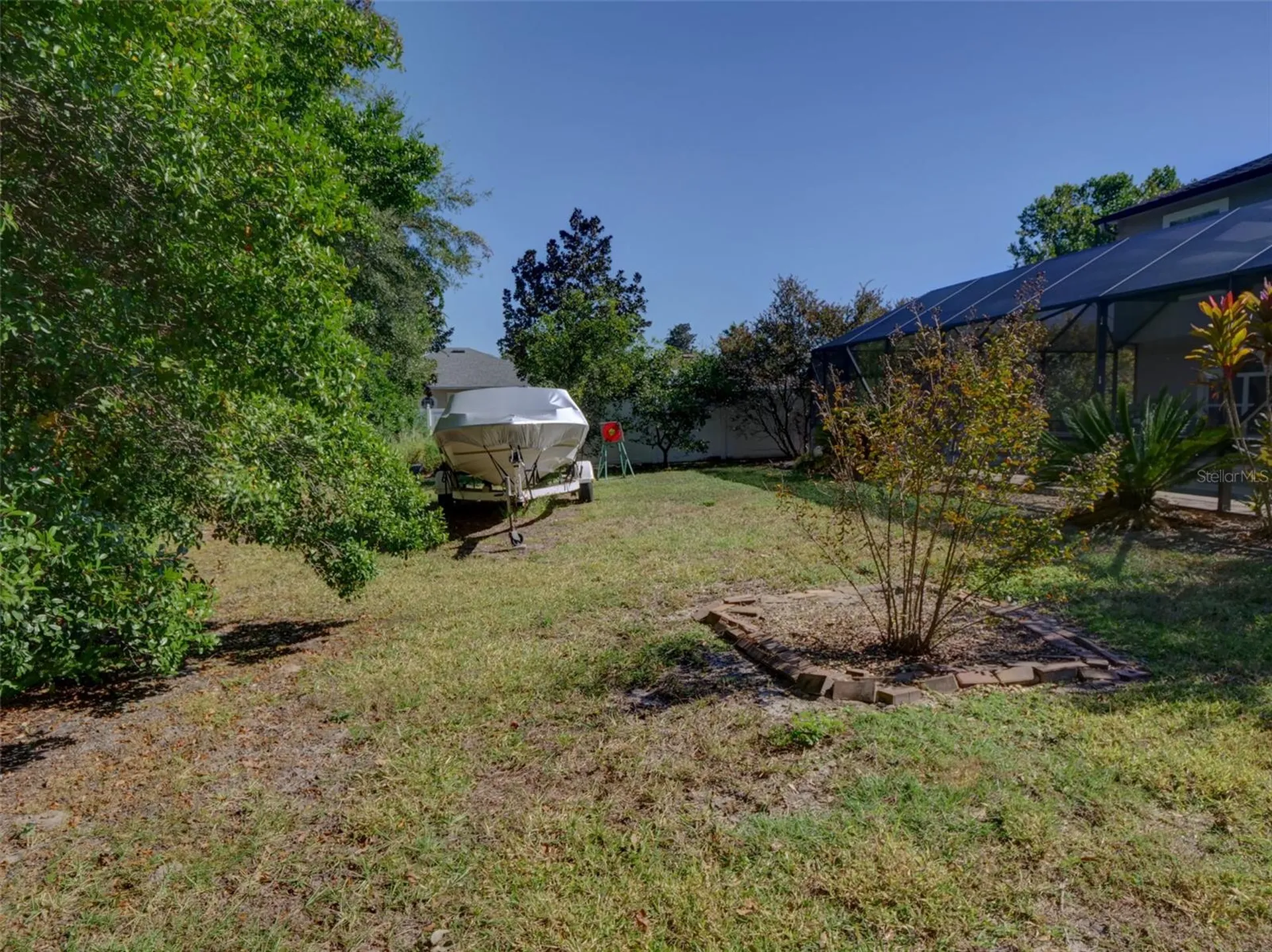 121 W Fiesta Key Loop Deland FL 32720