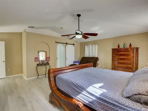 121 W Fiesta Key Loop Deland FL 32720