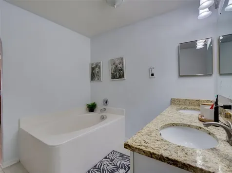 121 W Fiesta Key Loop Deland FL 32720