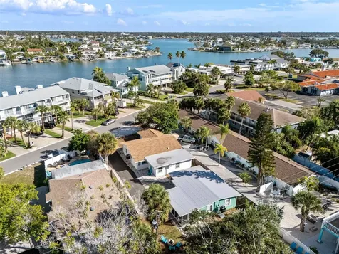 2506 Bay Boulevard Indian Rocks Beach FL 33785