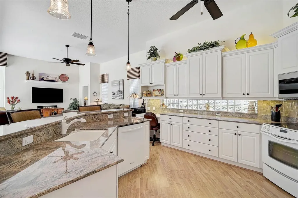 2111 Muskogee Trail Nokomis FL 34275