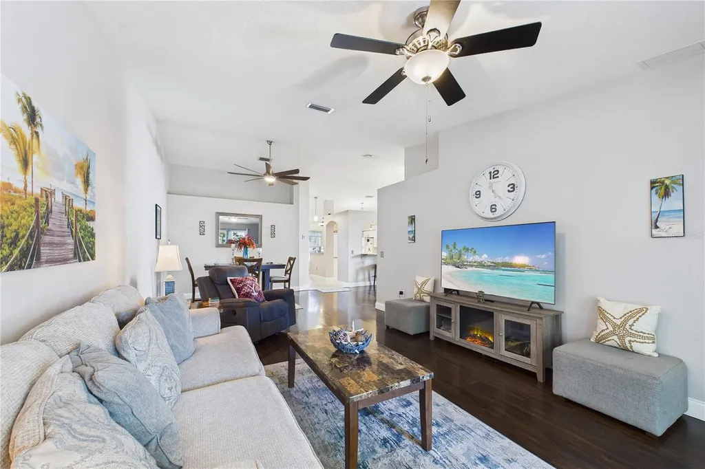 1031 Grand Hickory Circle Daytona Beach FL 32117