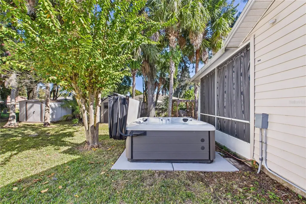 1031 Grand Hickory Circle Daytona Beach FL 32117