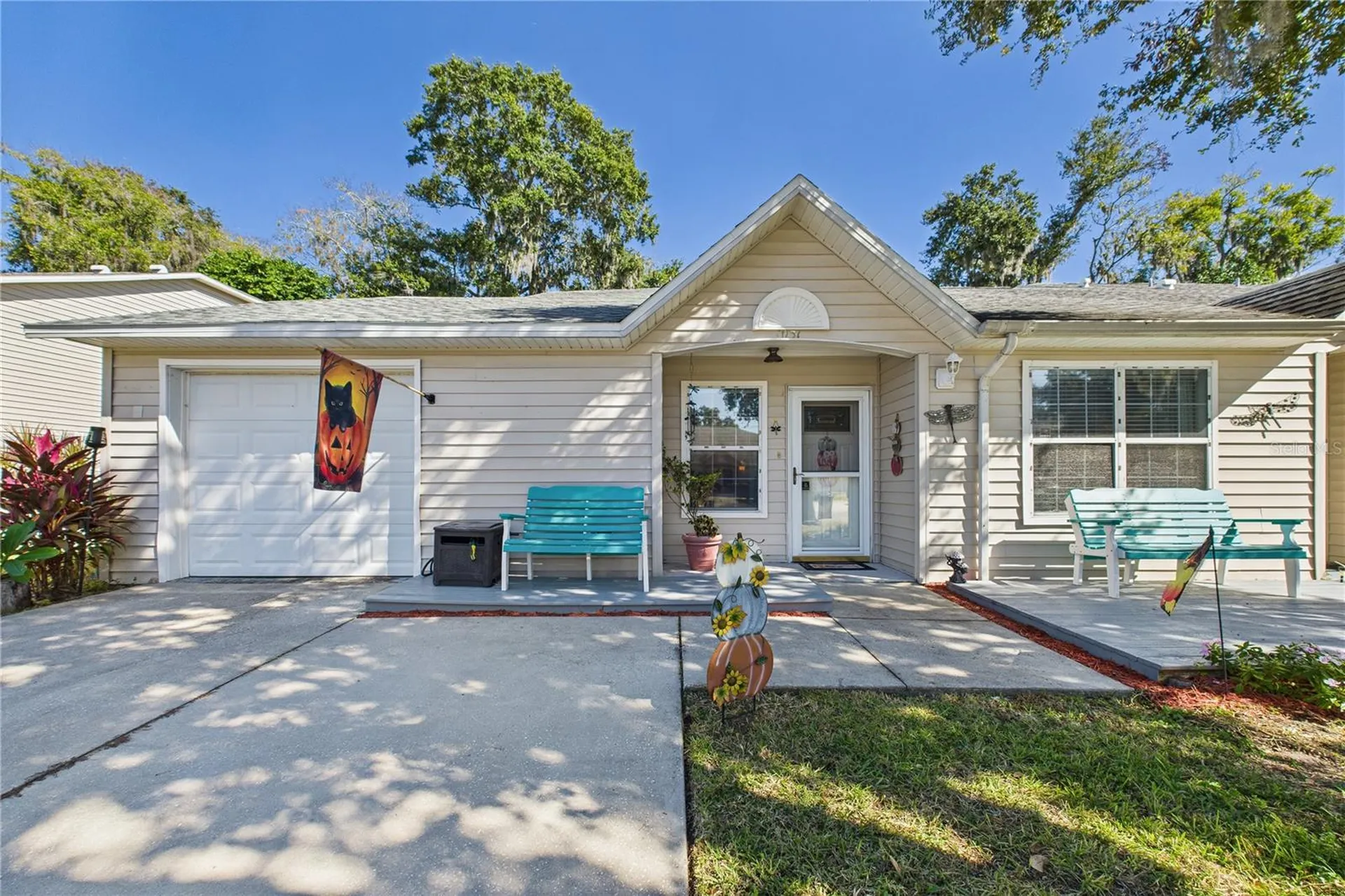 1031 Grand Hickory Circle Daytona Beach FL 32117