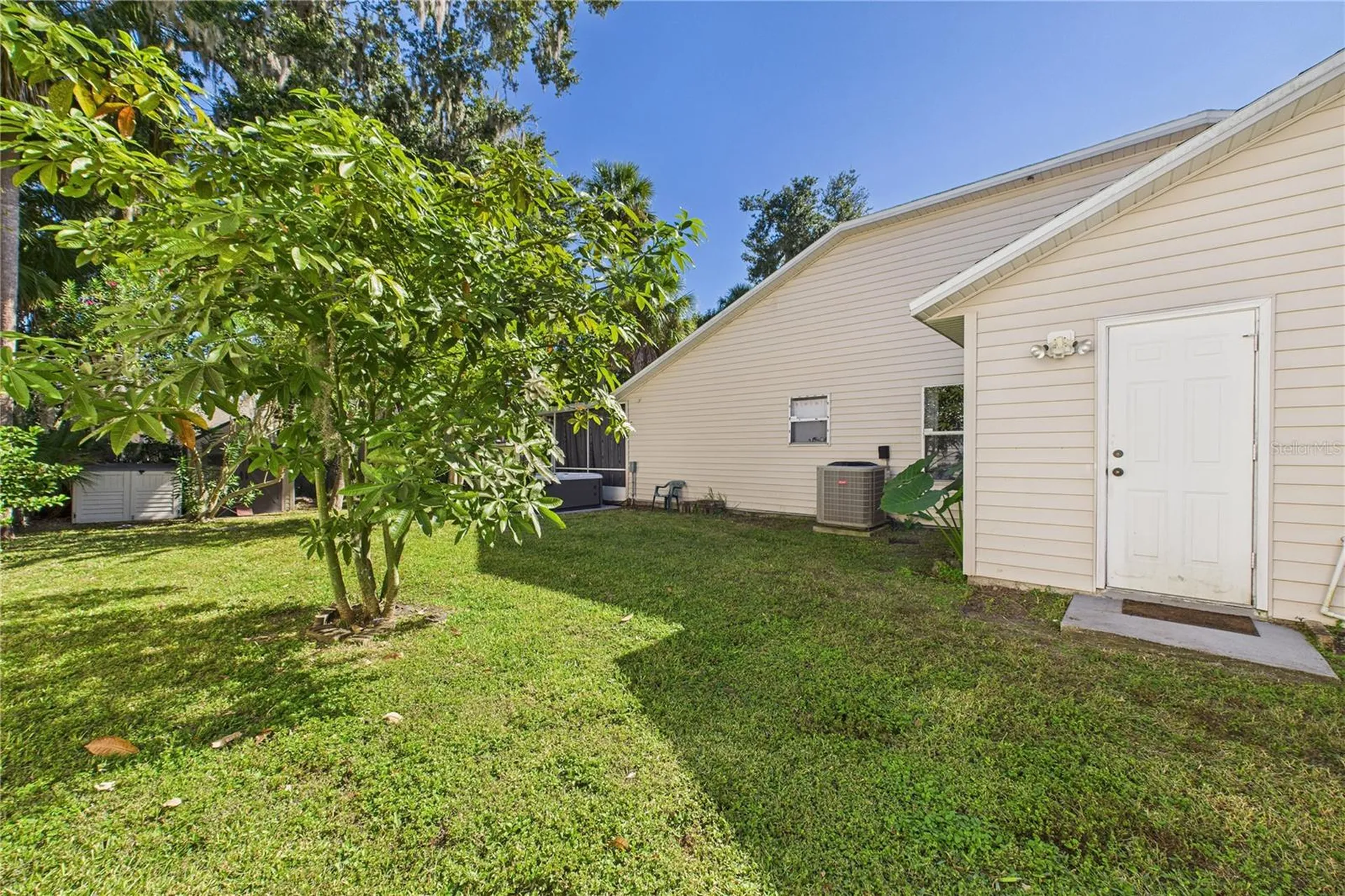 1031 Grand Hickory Circle Daytona Beach FL 32117