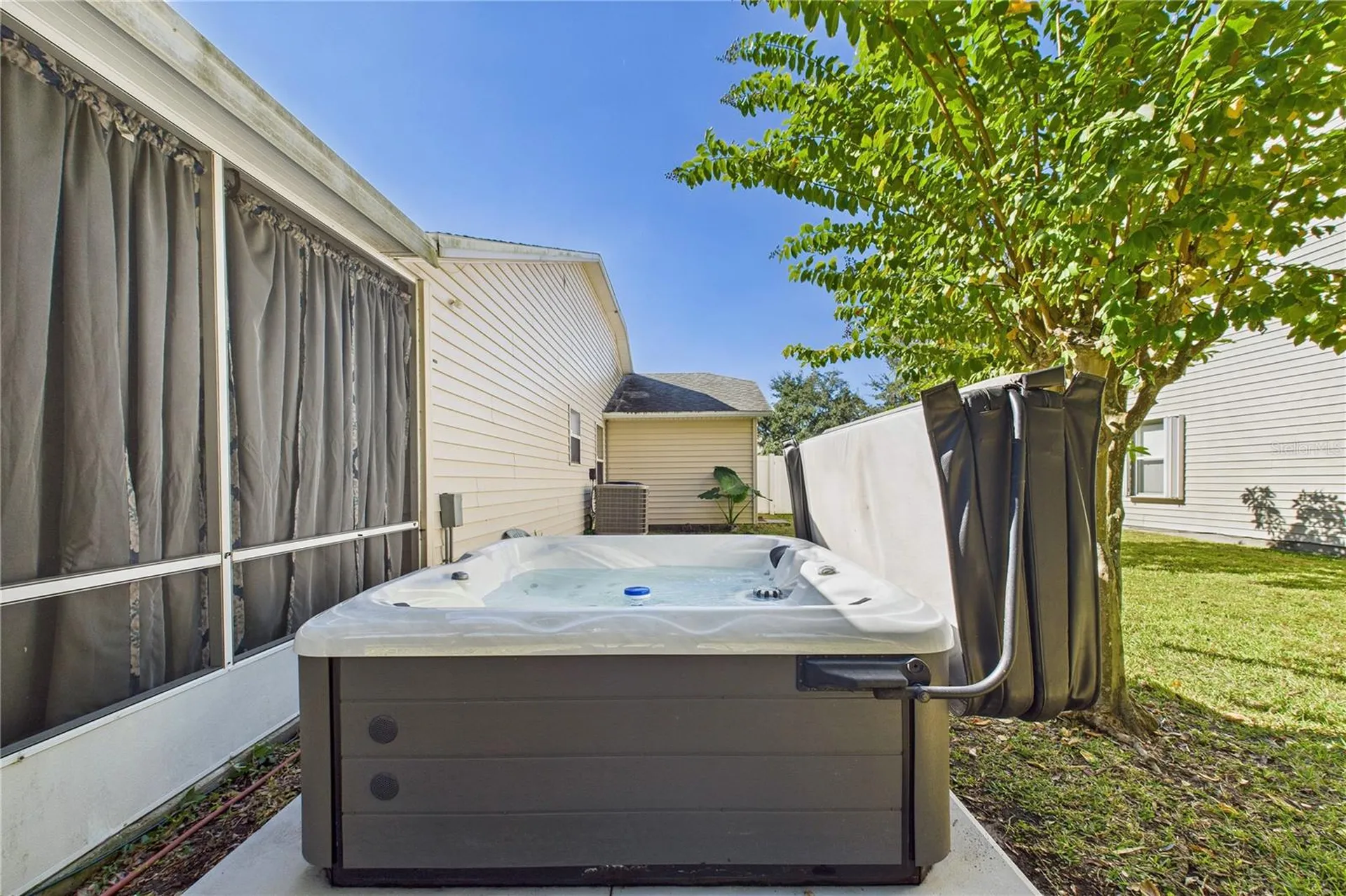 1031 Grand Hickory Circle Daytona Beach FL 32117