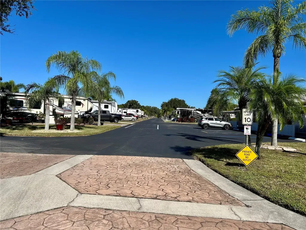 2920 Fairway Drive Bowling Green FL 33834