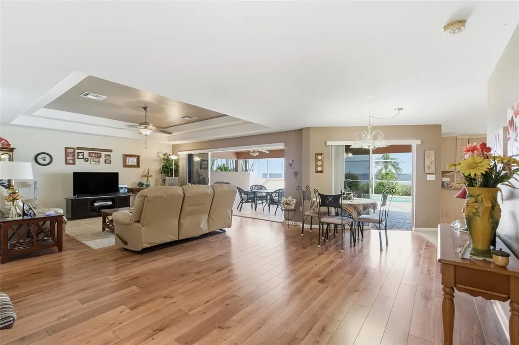 3527 SE 22nd Place Cape Coral FL 33904