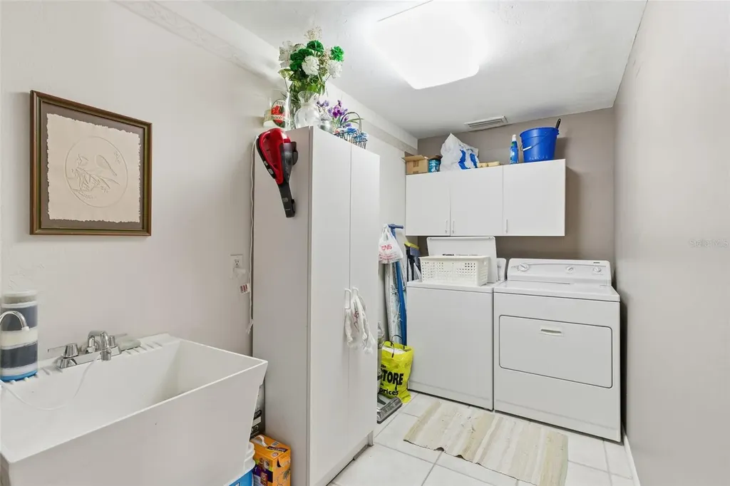 3527 SE 22nd Place Cape Coral FL 33904