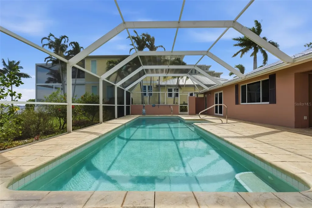 3527 SE 22nd Place Cape Coral FL 33904