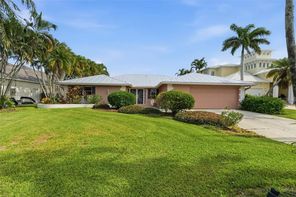 3527 SE 22nd Place Cape Coral FL 33904