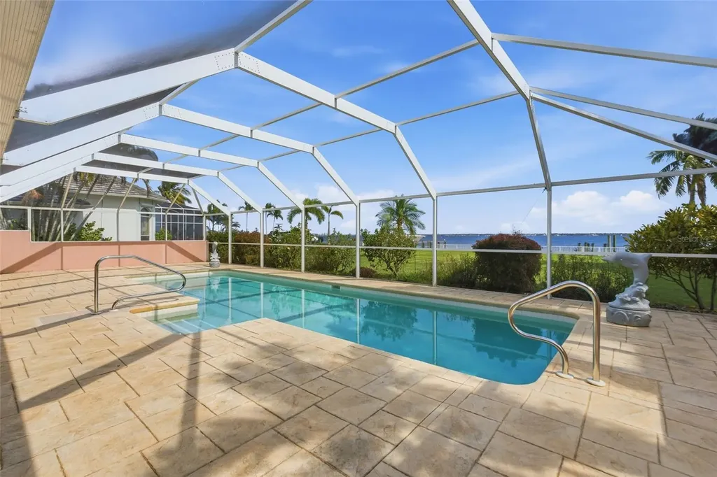 3527 SE 22nd Place Cape Coral FL 33904