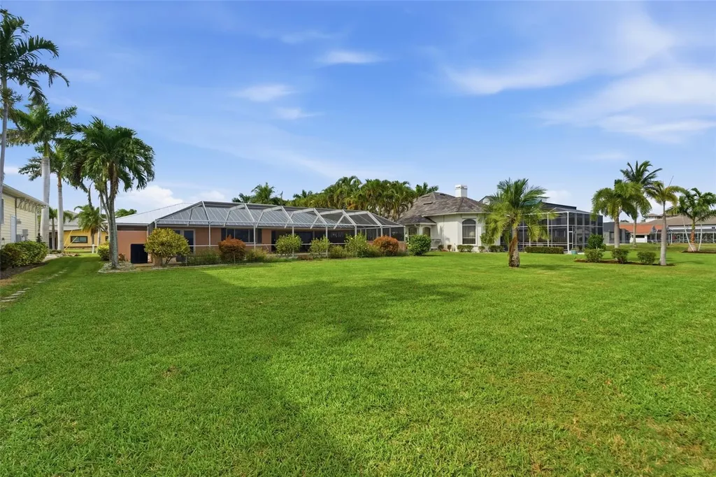 3527 SE 22nd Place Cape Coral FL 33904