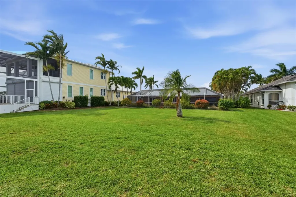 3527 SE 22nd Place Cape Coral FL 33904