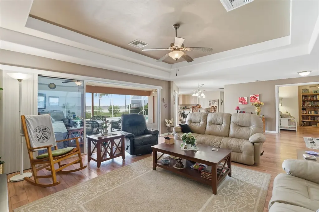 3527 SE 22nd Place Cape Coral FL 33904