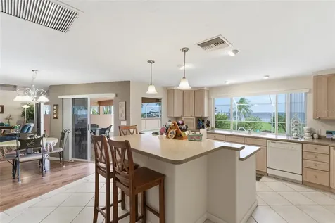 3527 SE 22nd Place Cape Coral FL 33904