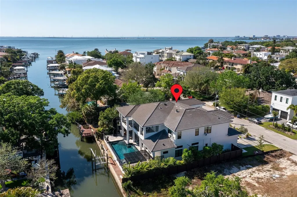 4924 W San Rafael Street Tampa FL 33629