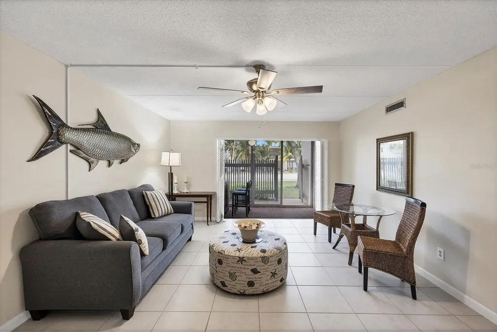 845 Benjamin Franklin Drive Sarasota FL 34236