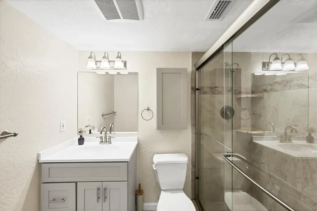 845 Benjamin Franklin Drive Sarasota FL 34236