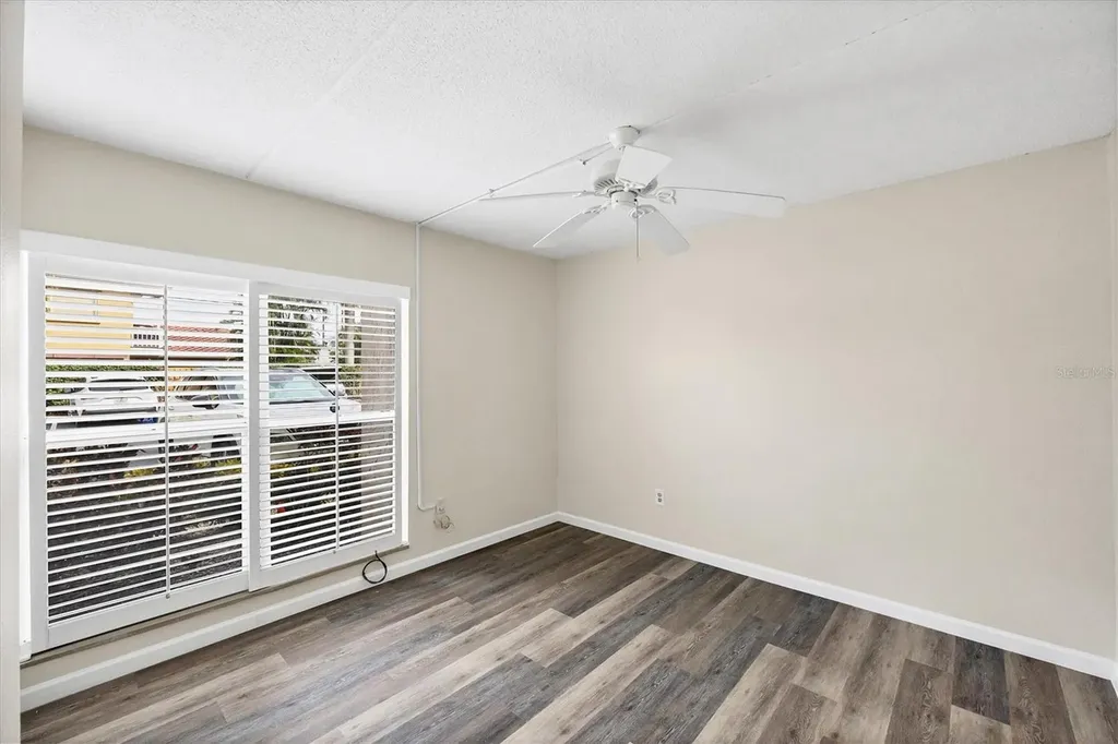 845 Benjamin Franklin Drive Sarasota FL 34236