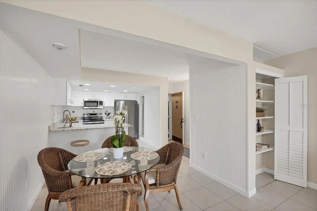 845 Benjamin Franklin Drive Sarasota FL 34236