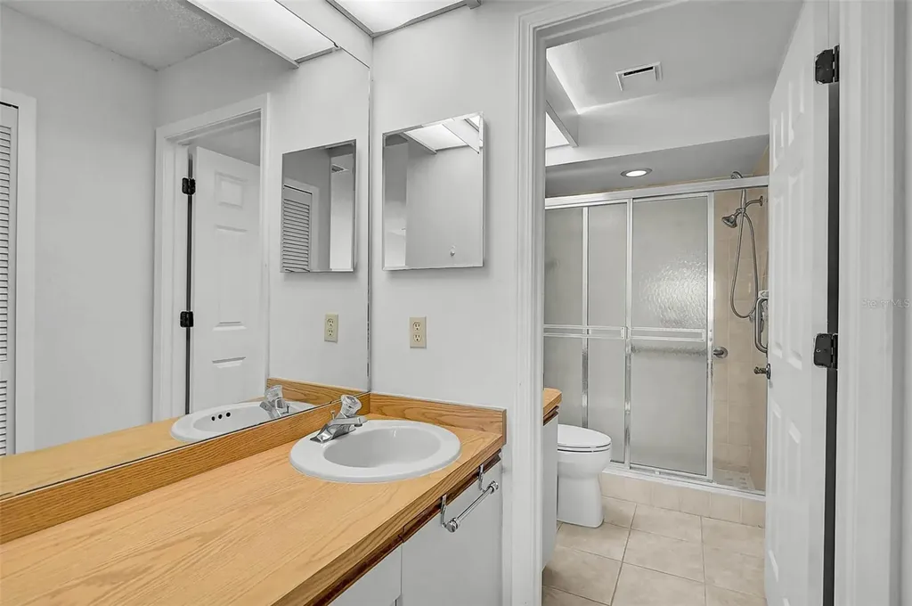 5633 Avista Drive Sarasota FL 34243