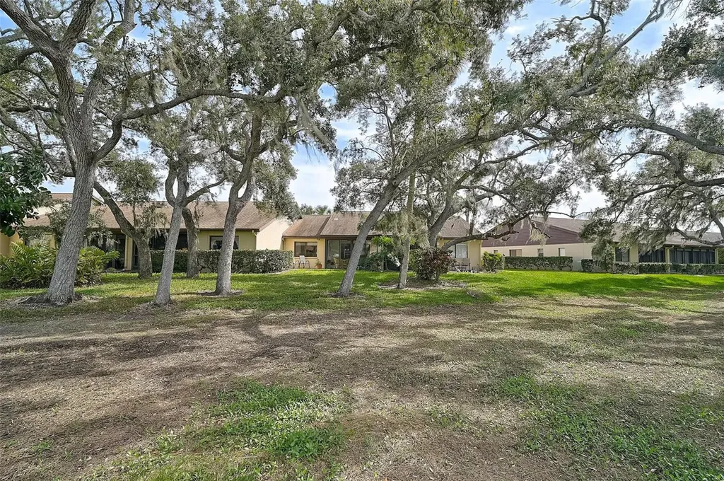5633 Avista Drive Sarasota FL 34243