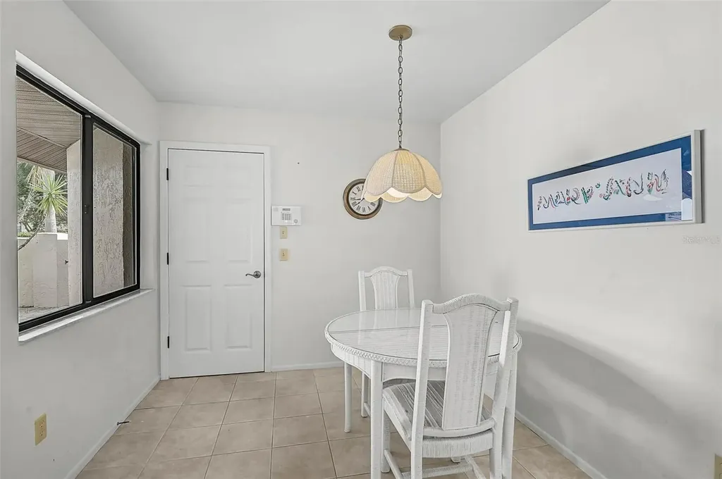 5633 Avista Drive Sarasota FL 34243