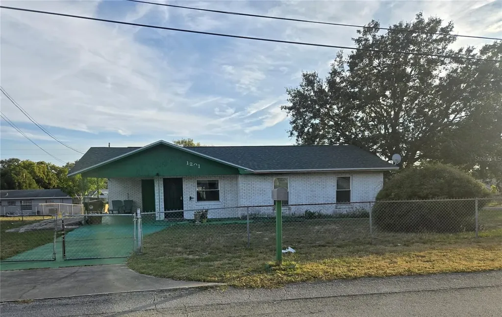 1201 Valencia Avenue Haines City FL 33844