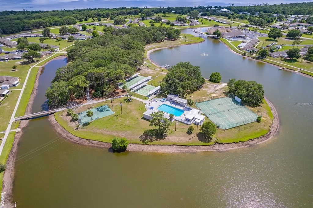 3013 Club Circle Lakeshore FL 33854