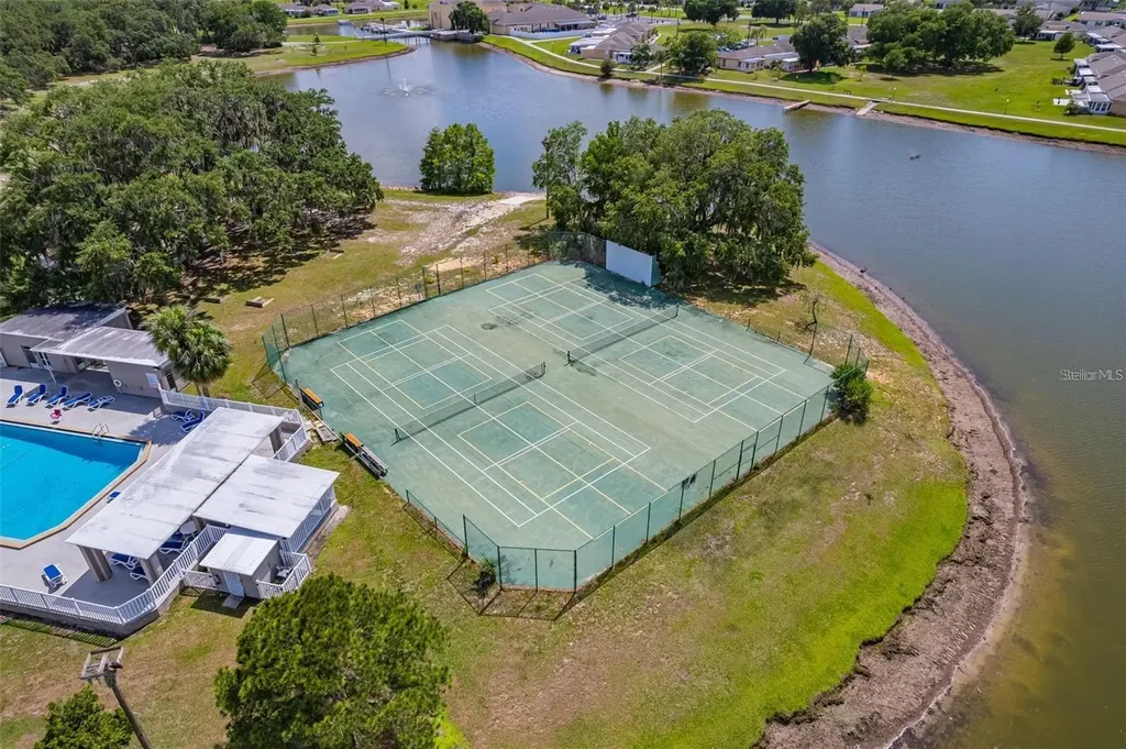 3013 Club Circle Lakeshore FL 33854