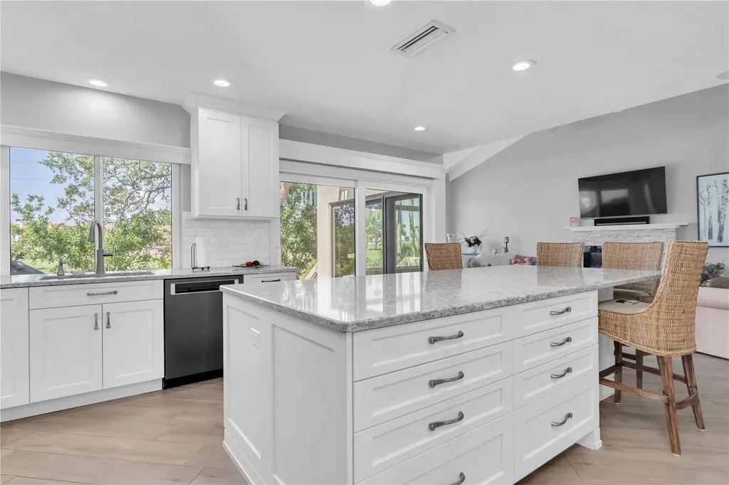 5559 Escondida Boulevard S St Petersburg FL 33715