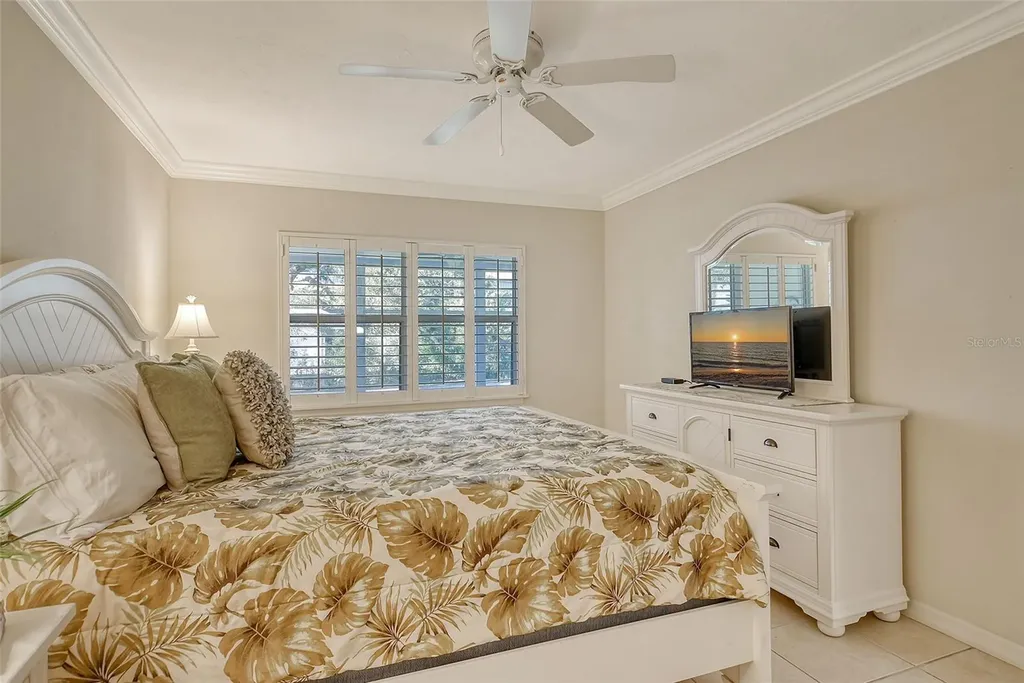 1243 Siesta Bayside Drive Sarasota FL 34242