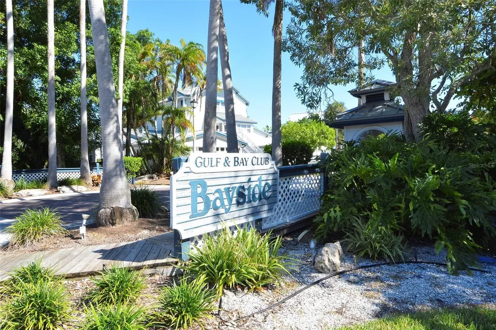 1243 Siesta Bayside Drive Sarasota FL 34242