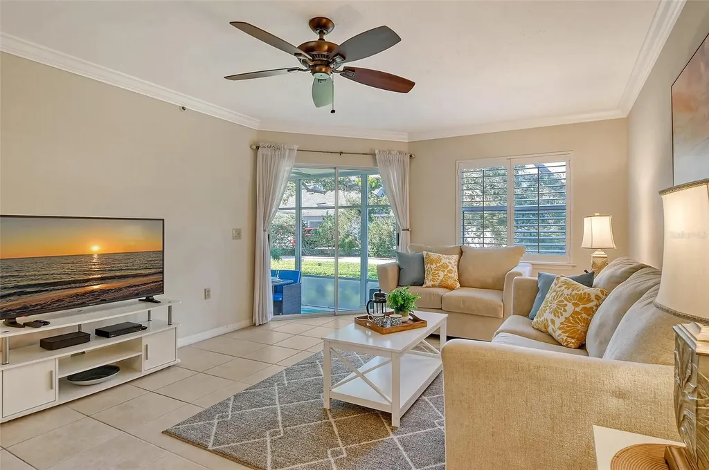 1243 Siesta Bayside Drive Sarasota FL 34242