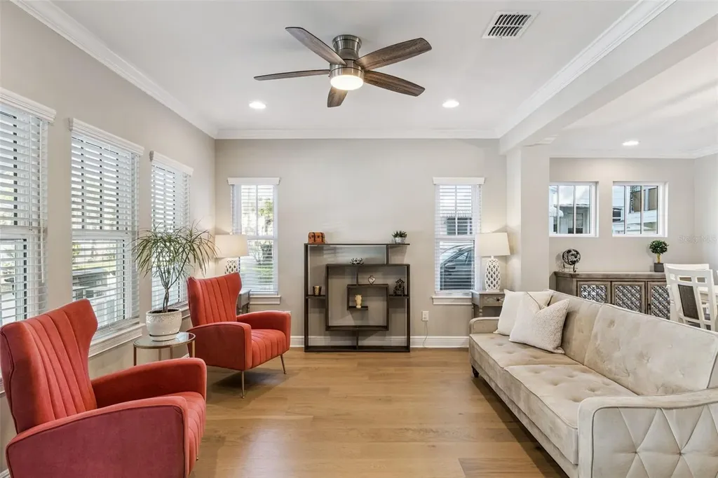 210 Hibiscus Court Orlando FL 32801